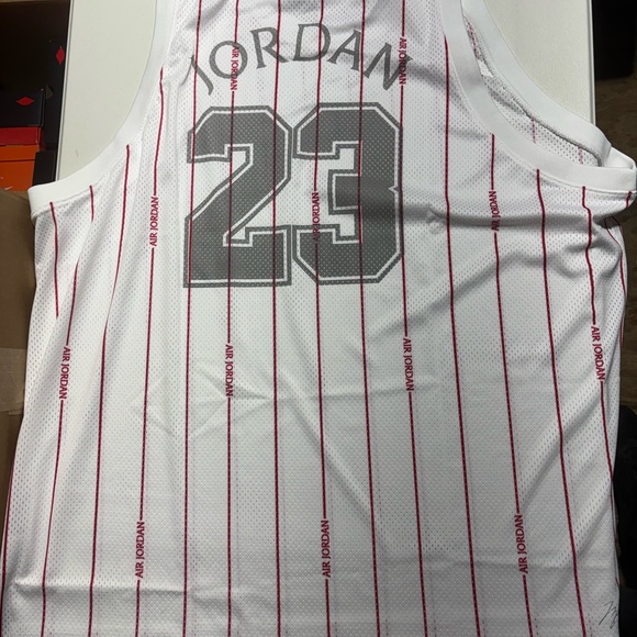 NIKE Air Jordan 23 Jersey - Picture 4 of 5